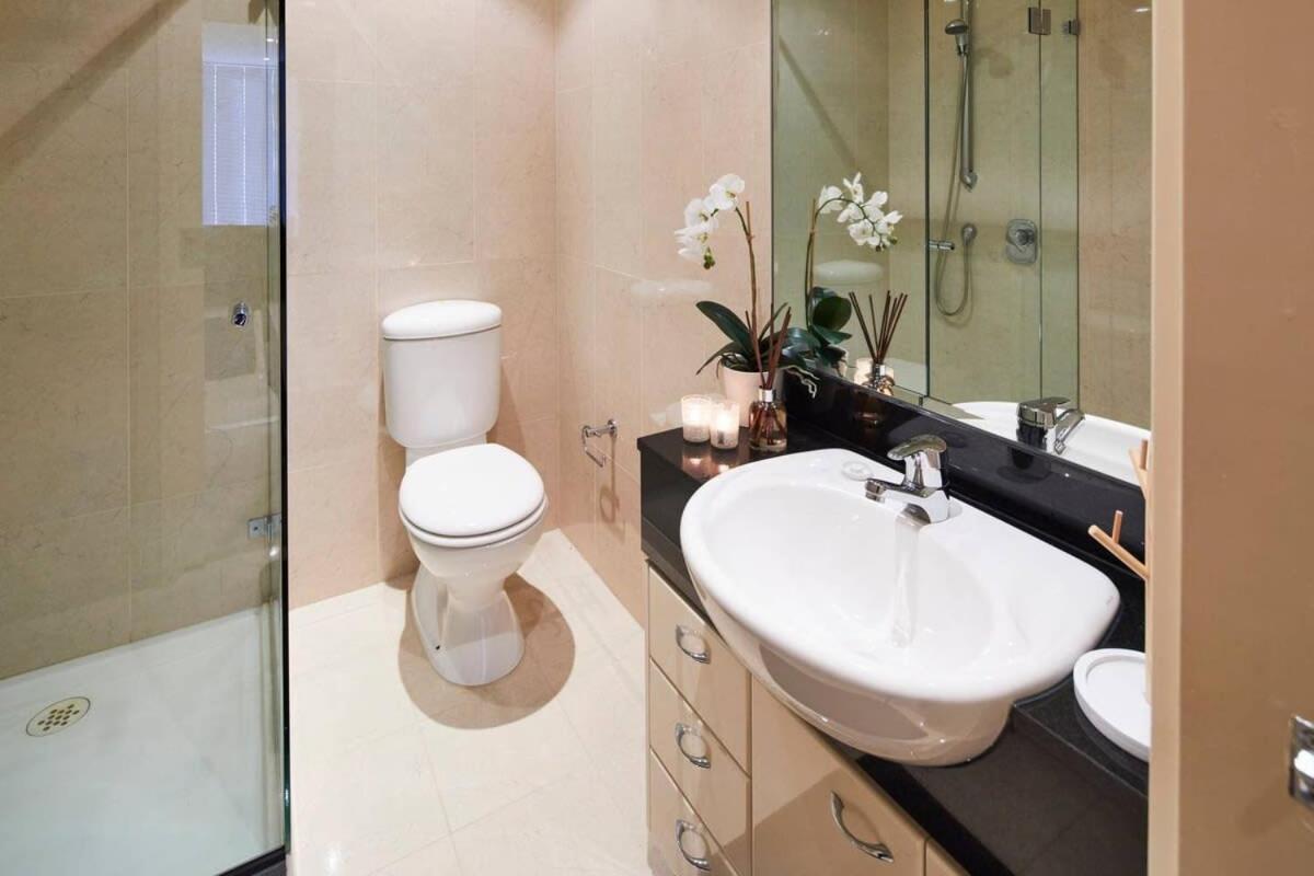 Penthouse Apartment In Melb Cbd Perfect Location Melbourne Exteriör bild